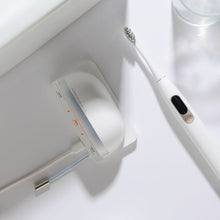 Charger l&#39;image dans la visionneuse de la galerie, Brosse à dents UVC Sanitizer Oclean S1
